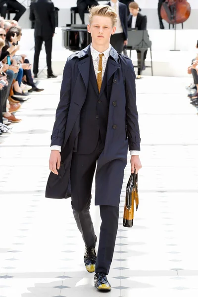 Look 1